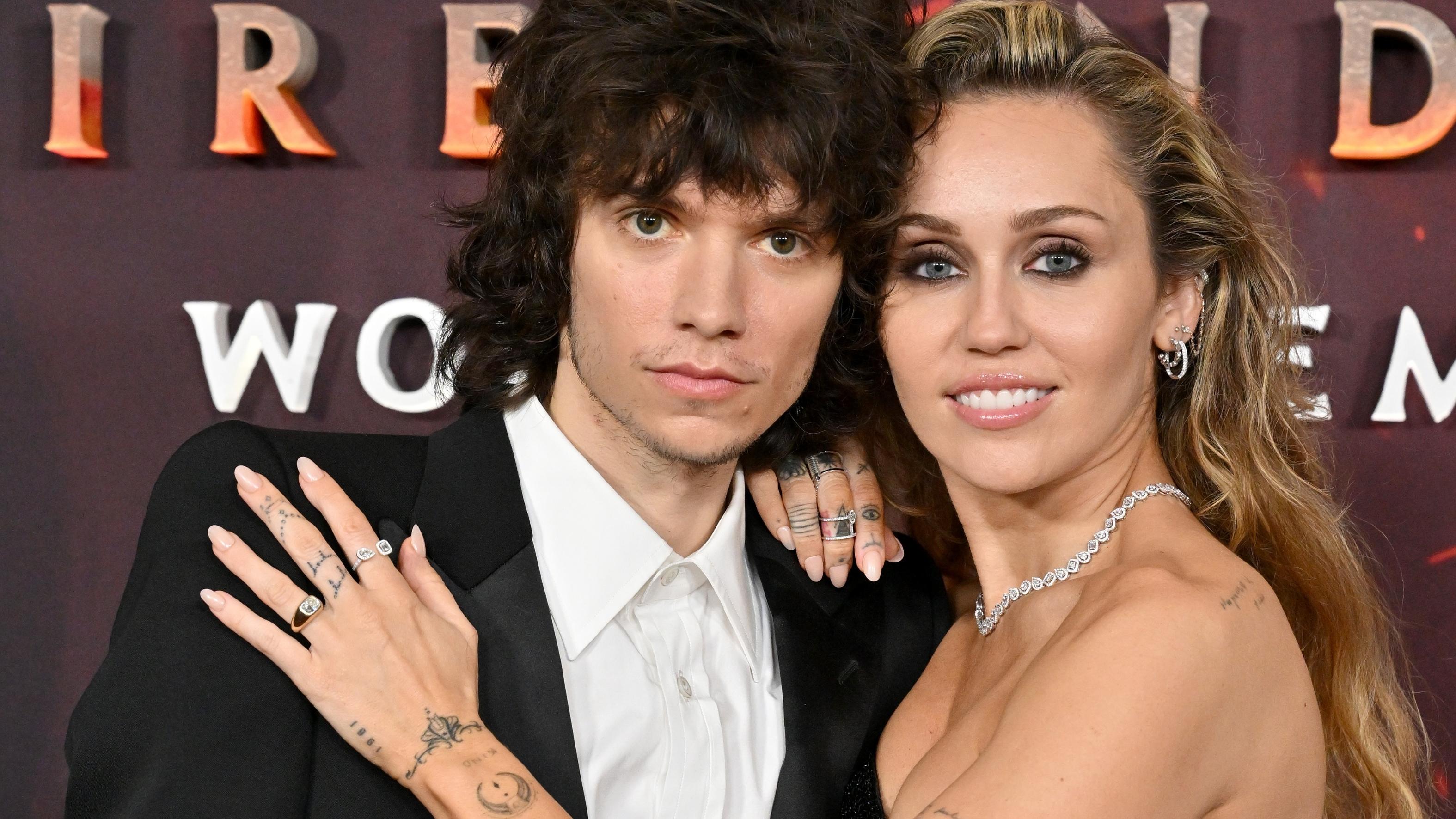 Miley Cyrus'un Romantik Dönüşü