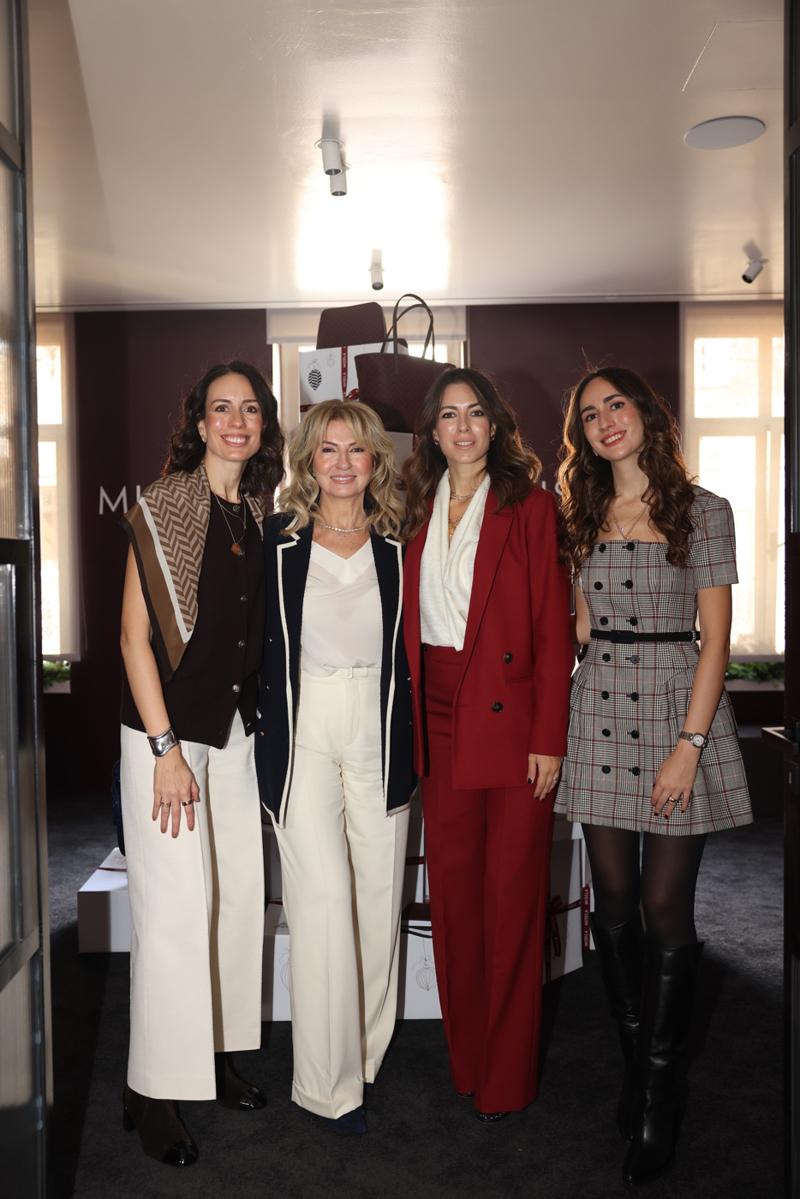 Misela'dan Yılbaşı Ritüeli: Stil Kodlarının En Zarif Yorumu