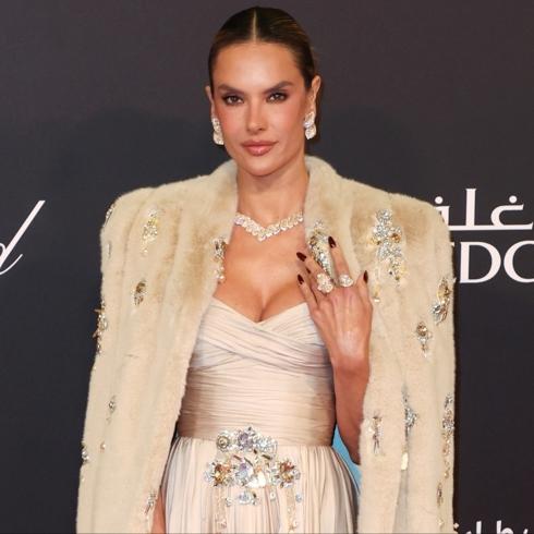 Kırmızı Halı'da Şıklık Rüzgârı: Red Sea Film Festivali'nde Görkemli Final