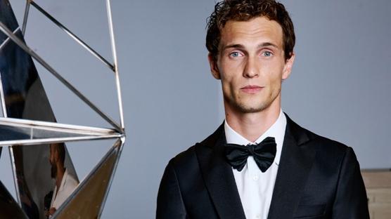 Yeni Yılda Erkek Stilinin Zamansız Yorumu