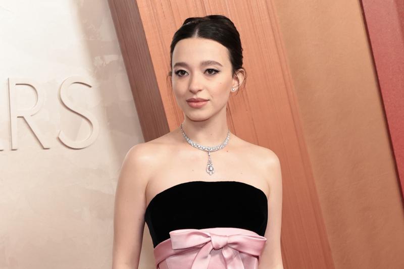 Kırmızı Halılarda Mücevherin Yılı