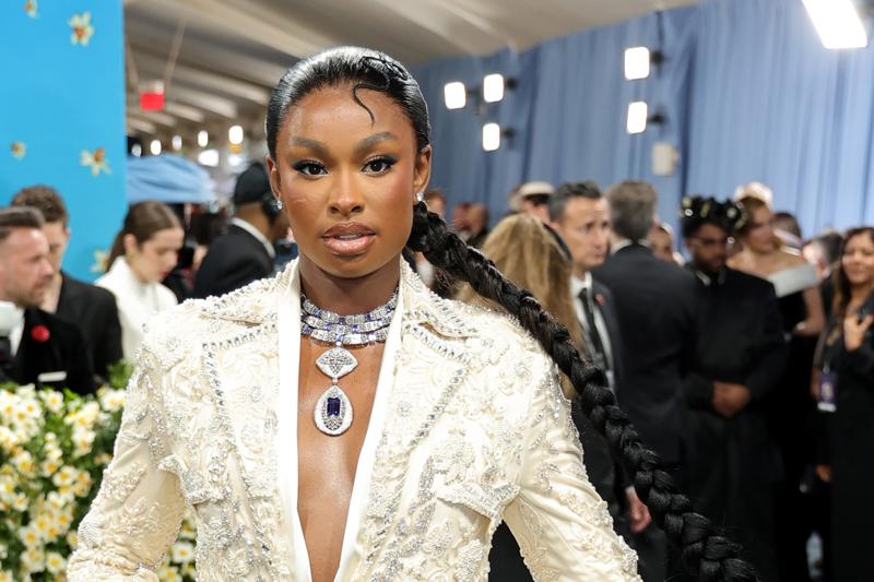 Kırmızı Halılarda Mücevherin Yılı