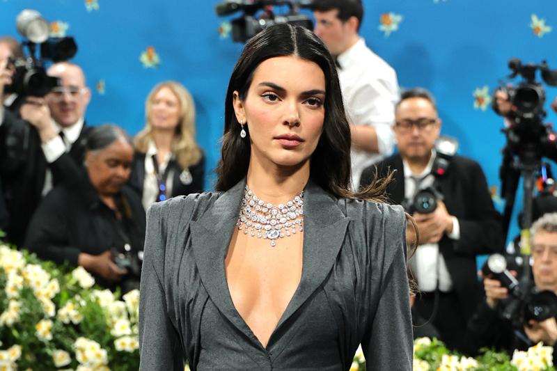 Kırmızı Halılarda Mücevherin Yılı