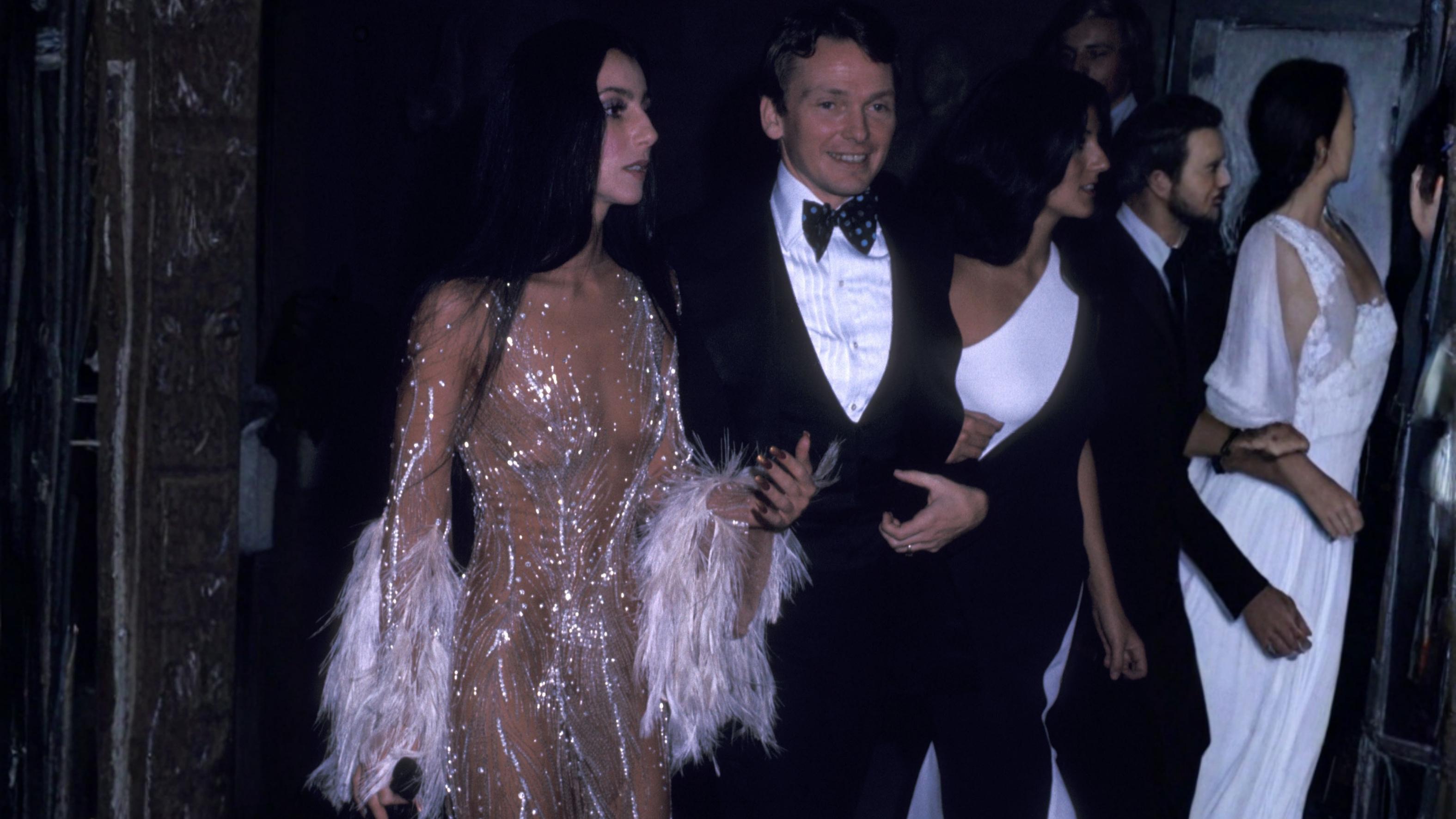 Yılbaşı Stil Önerisi: Showgirl Ruhu