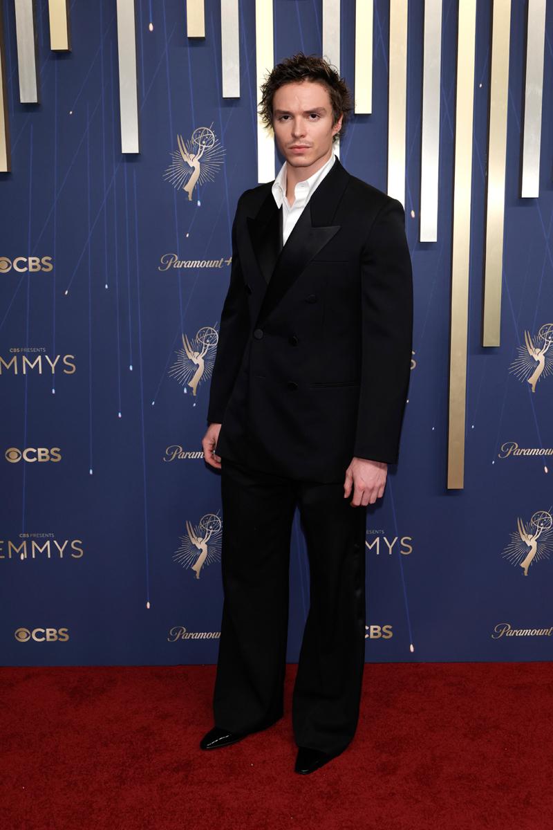 2025 Emmy Ödülleri: En İyi Kırmızı Halı Görünümleri