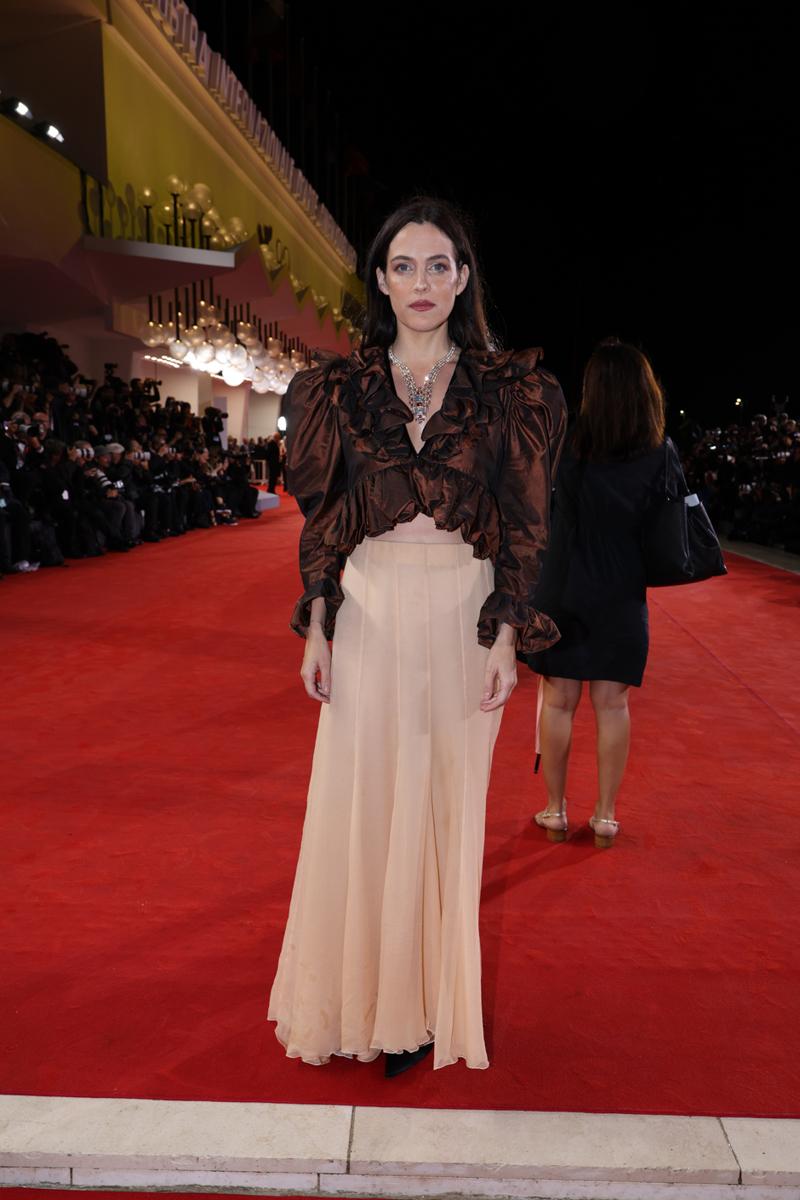 2025 Venedik Film Festivali: En İyi Kırmızı Halı Görünümleri