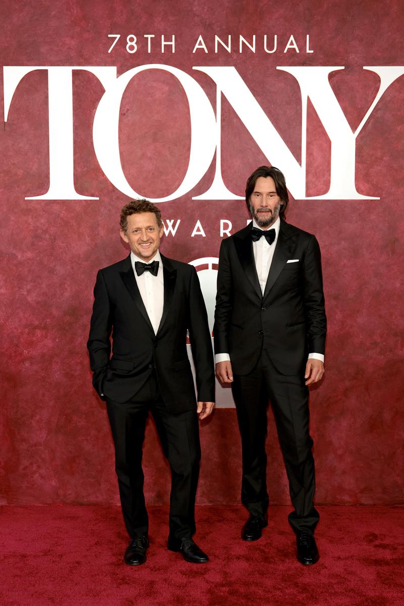 2025 Tony Ödülleri: En İyi Kırmızı Halı Görünümleri