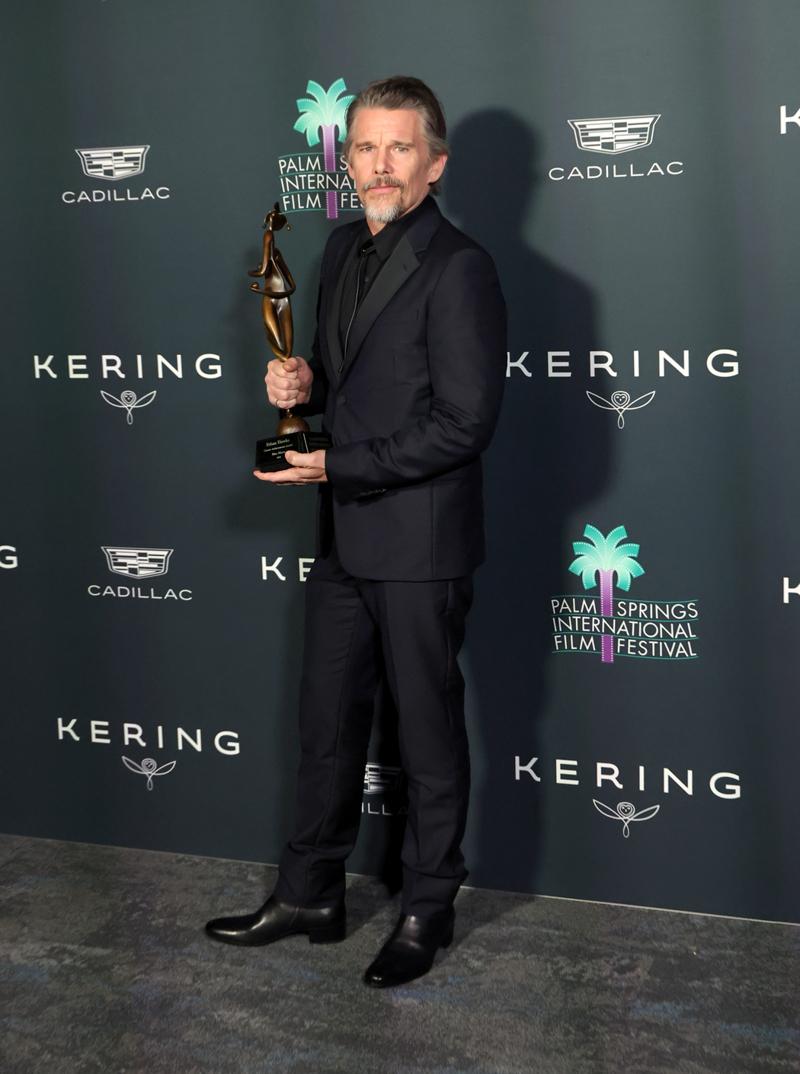 2026 Palm Springs Ödülleri: En İyi Kırmızı Halı Görünümleri