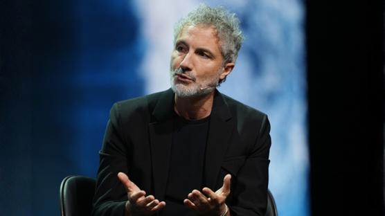 Bottega Veneta'da Veda Zamanı: Leo Rongone Moncler Group CEO'luğuna Geçiyor!