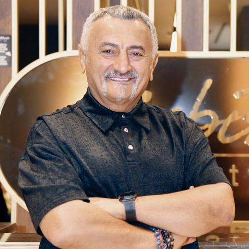 Sabit Akkaya ile Dönüşümün Estetiği