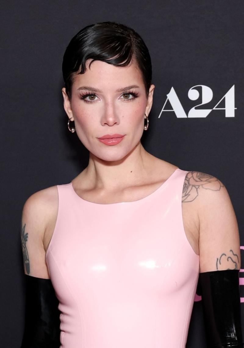 Grammy'ye Mesafeli Yıldızlar: Yokluklarıyla Konuşulan İsimler