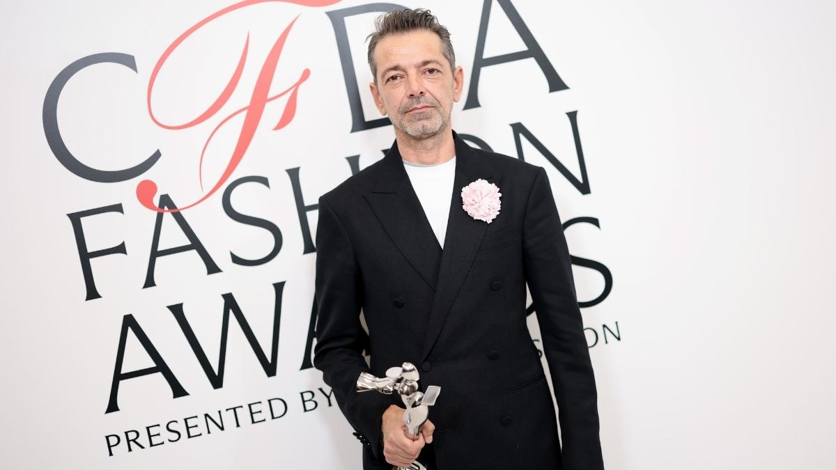 Versace'nin Yeni Kreatif Direktörü Pieter Mulier!