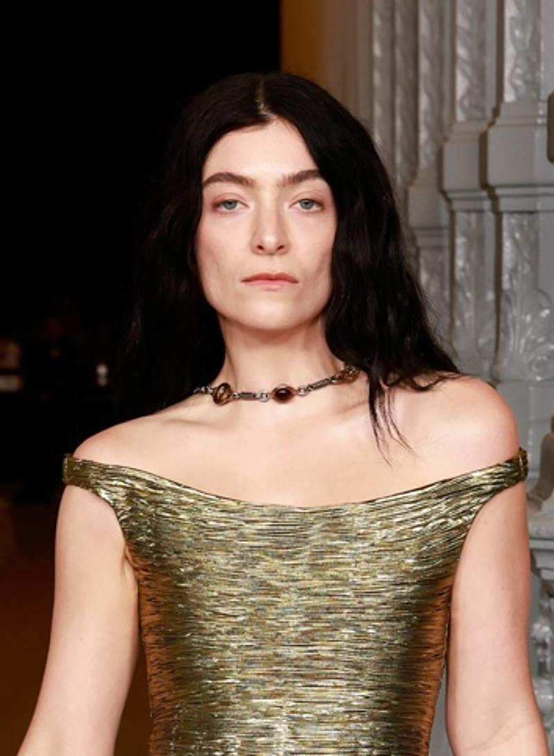 Grammy'ye Mesafeli Yıldızlar: Yokluklarıyla Konuşulan İsimler