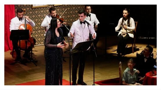 “Taş Plaklardaki Unutulmuş Şarkılar” Zorlu PSM'de Yeniden Sahnede