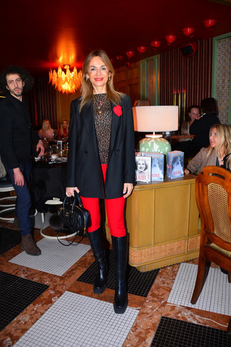 Sevgililer Günü'nde Emirgan'da Nermin Bezmen Buluşması