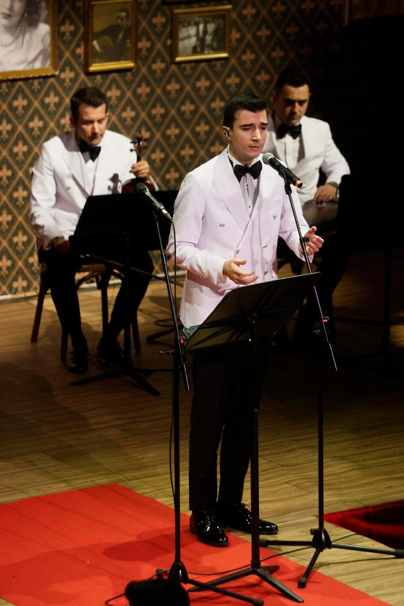 “Taş Plaklardaki Unutulmuş Şarkılar” Zorlu PSM'de Yeniden Sahnede