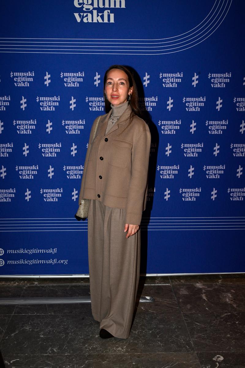 “Taş Plaklardaki Unutulmuş Şarkılar” Zorlu PSM'de Yeniden Sahnede