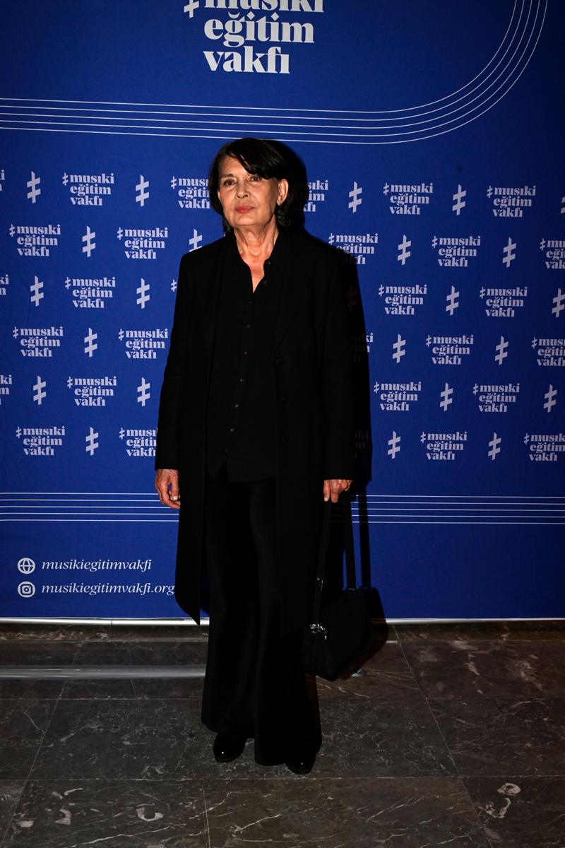 “Taş Plaklardaki Unutulmuş Şarkılar” Zorlu PSM'de Yeniden Sahnede