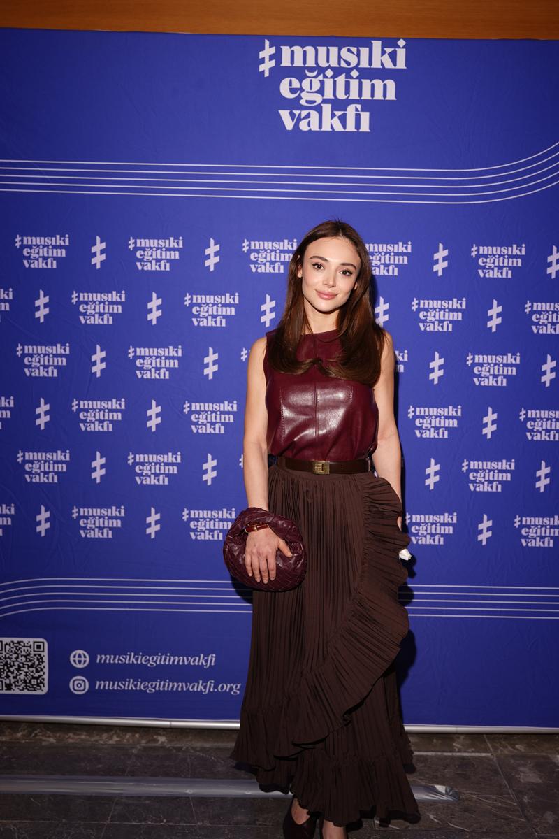 “Taş Plaklardaki Unutulmuş Şarkılar” Zorlu PSM'de Yeniden Sahnede