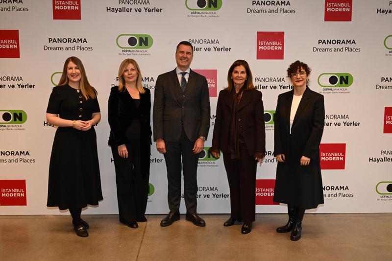 İstanbul Modern'de Görsel Bir Yolculuk