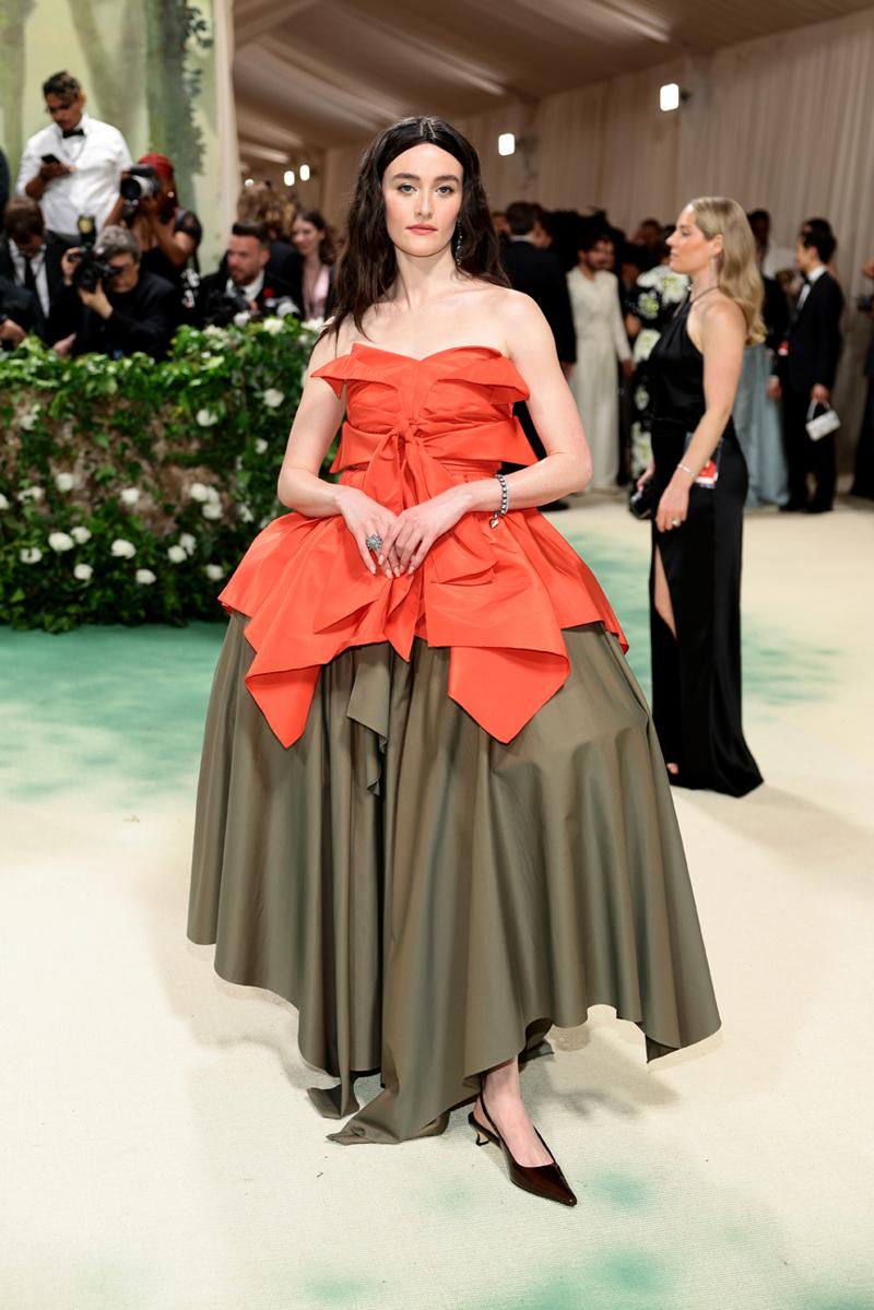 Carolyn Bessette'in Stil Mirası Sarah Pidgeon'la Güncelleniyor