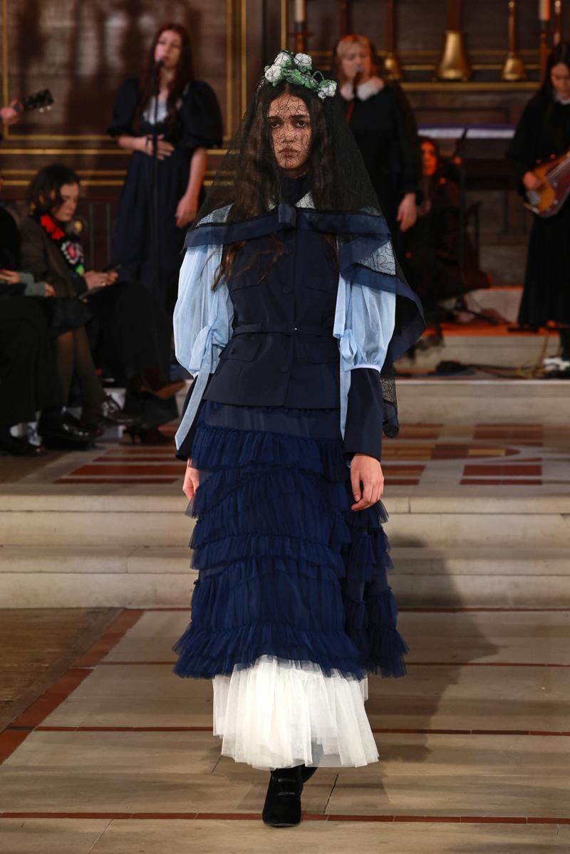 Londra'da Bora Aksu Romantizmi