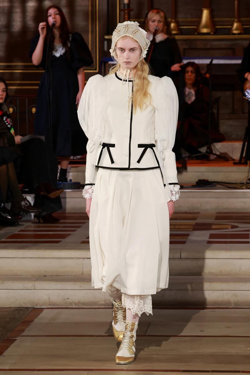 Londra'da Bora Aksu Romantizmi