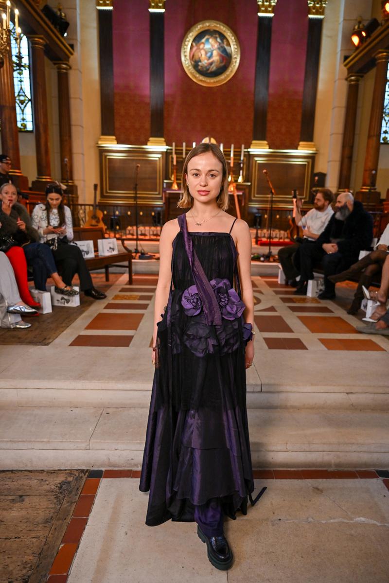 Londra'da Bora Aksu Romantizmi