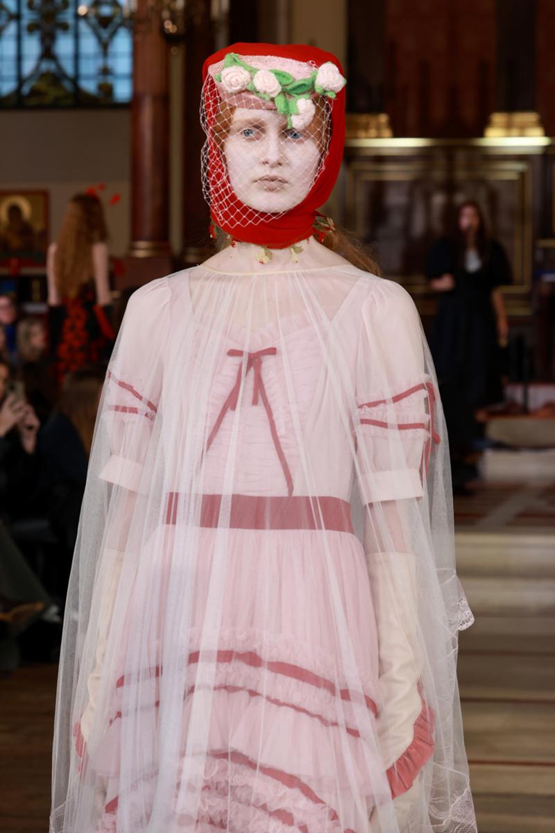 Londra'da Bora Aksu Romantizmi