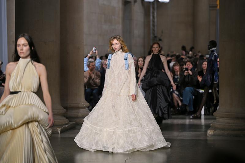 Erdem'in Yirmi Yıllık İmzası