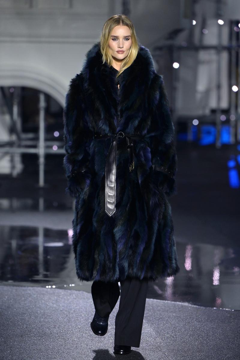 Burberry ve Daniel Lee ile Londra Sokakları