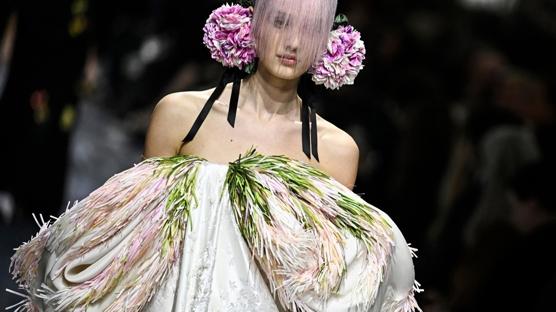 Canlı İzle: Dior 2026-27 Sonbahar/Kış Defilesi