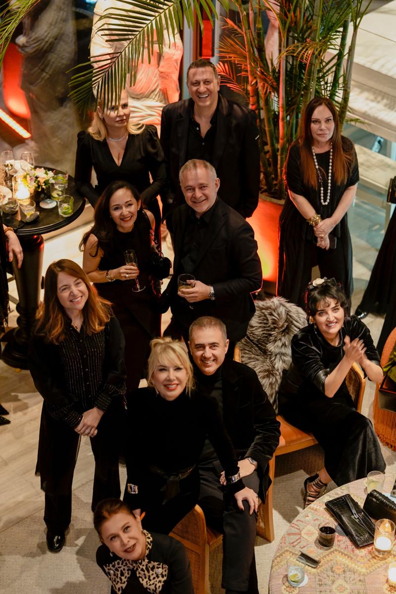 Sanatla Çevrili Kutlama