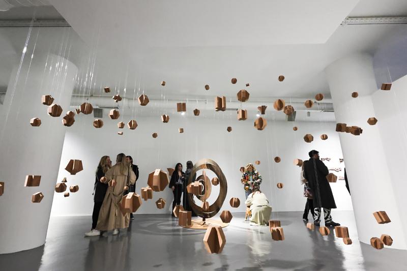 İnsan ve Mekanik Arasında Sıkışan Modern Dünya