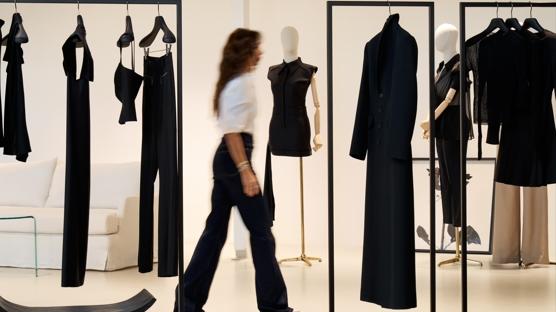 Zamansız Silüetlerin Peşinde