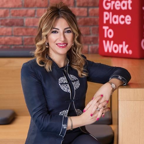 Güçlü Kadınlar, Güçlü Hikayeler: Zümrüt Yezdani Kedik