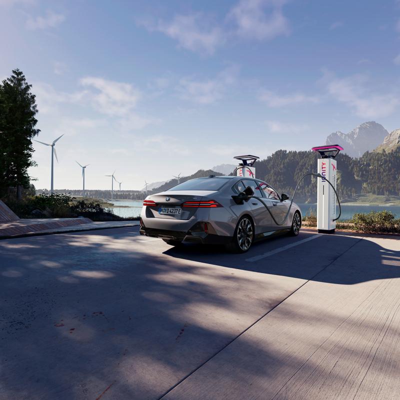 Yeni Nesil Otomobiller: Hangisi Gerçekten Mantıklı, Elektrik mi, Hibrit mi?