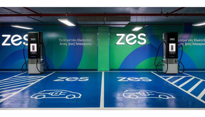 Yeni Nesil Otomobiller: Hangisi Gerçekten Mantıklı, Elektrik mi, Hibrit mi?