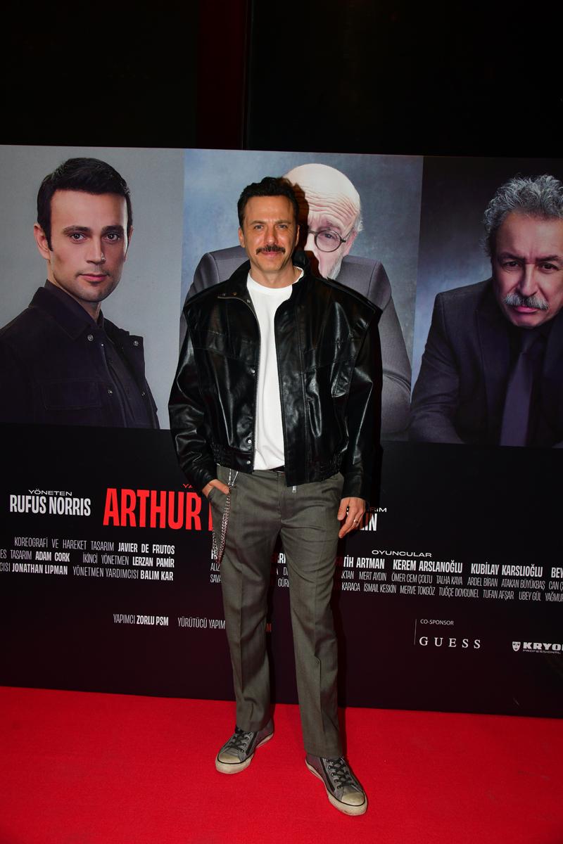 Arthur Miller Klasiğine Güçlü Yorum