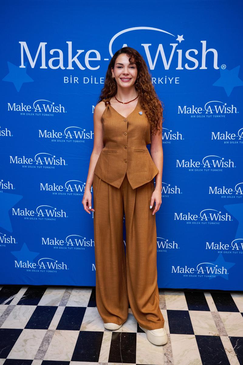 Make-A-Wish'le Renklenen Hayaller
