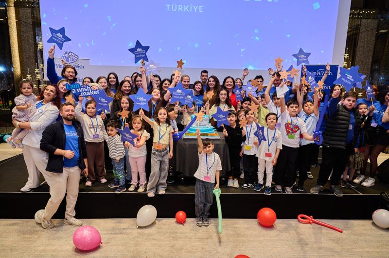 Make-A-Wish'le Renklenen Hayaller