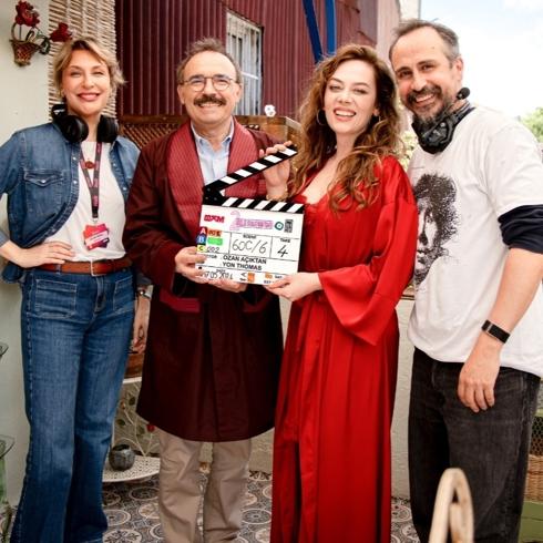 "Aile Arasında" Filmi Ekibi Yeniden Bir Arada