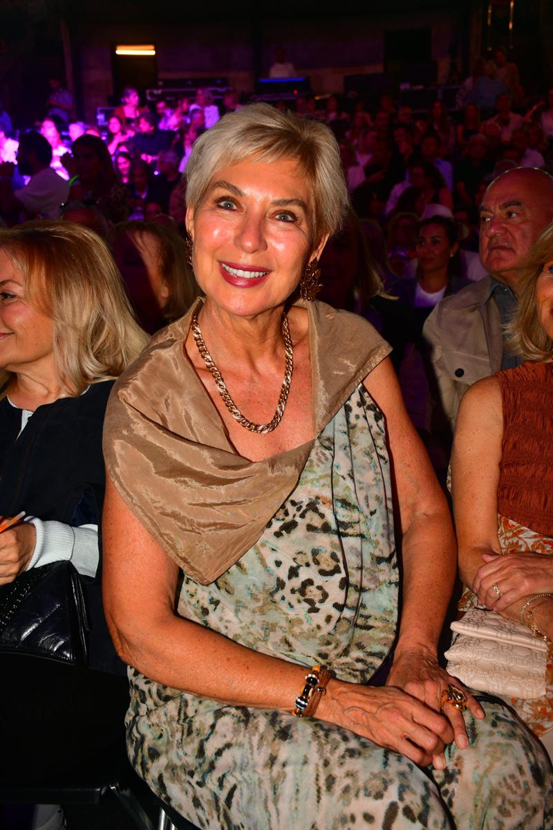 Natassa Theodoridou'nun Harbiye Konserinde Yalın Sürprizi