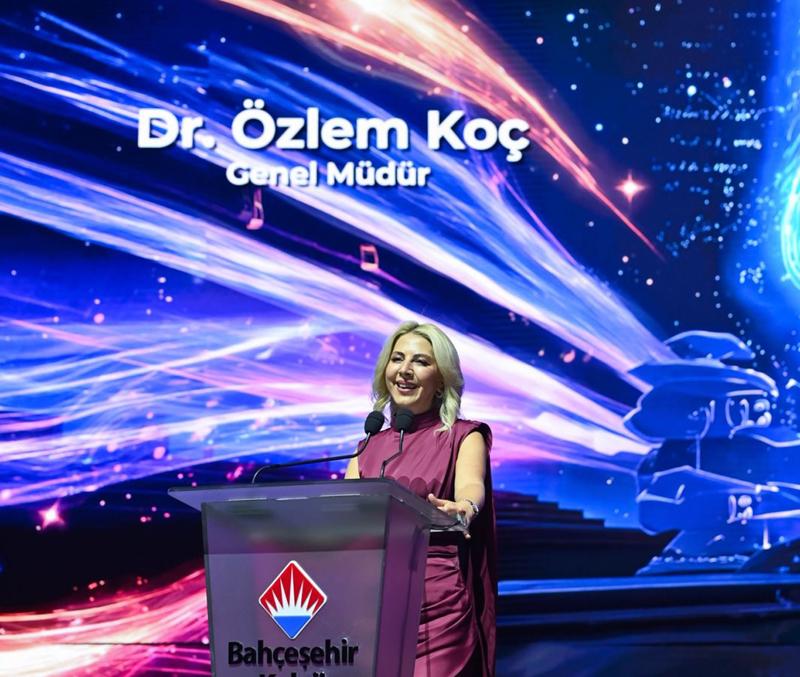 700 Öğrenci Geleceği Sahneye Taşıdı