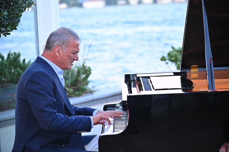 Hemington'dan Boğaz'da Babalar Günü Buluşması