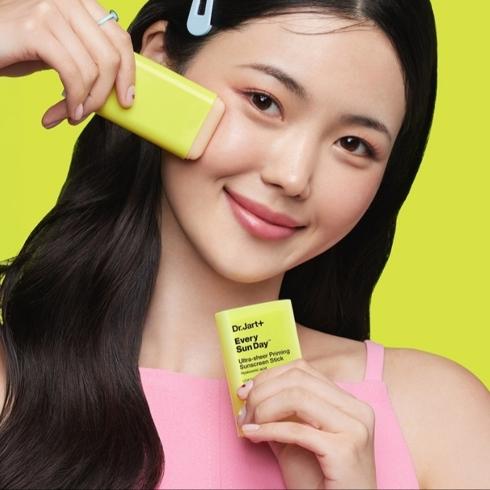 SPF 50 Etkisiyle Yazın Öne Çıkan Güneş Koruyucu Kremleri
