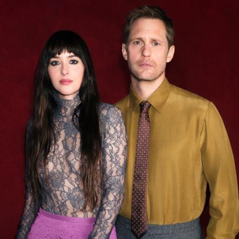 Dakota Johnson ve Alexander Skarsgård Valentino Beauty'nin Yeni Marka Elçileri Oldu