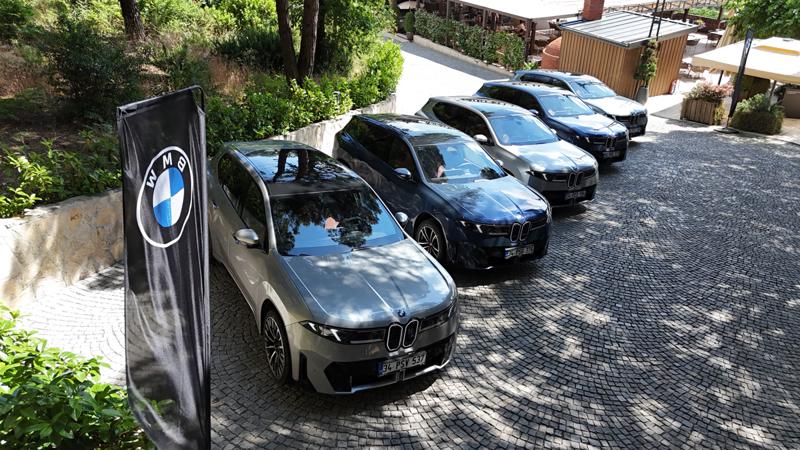 Yeni BMW iX3 ile Geleceği Deneyimlemek