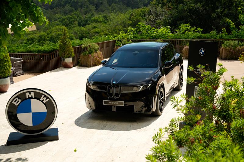 Yeni BMW iX3 ile Geleceği Deneyimlemek