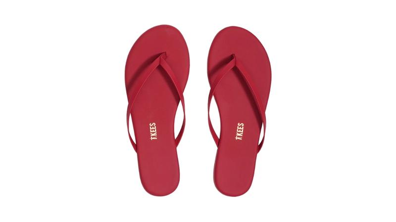 Şehir Stilinde Kırmızı Flip-Flop Trendi